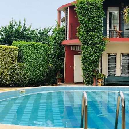 Fadu'Gh Villa Somone Exteriör bild