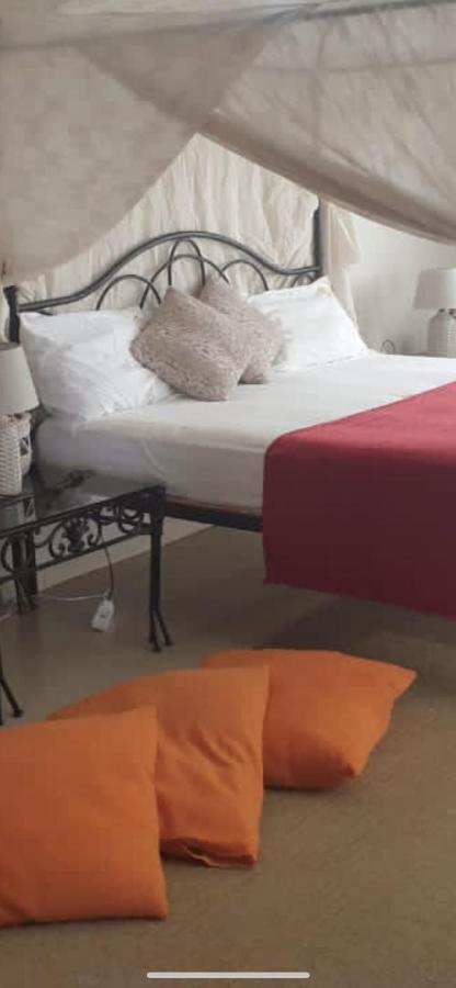 Fadu'Gh Villa Somone Exteriör bild