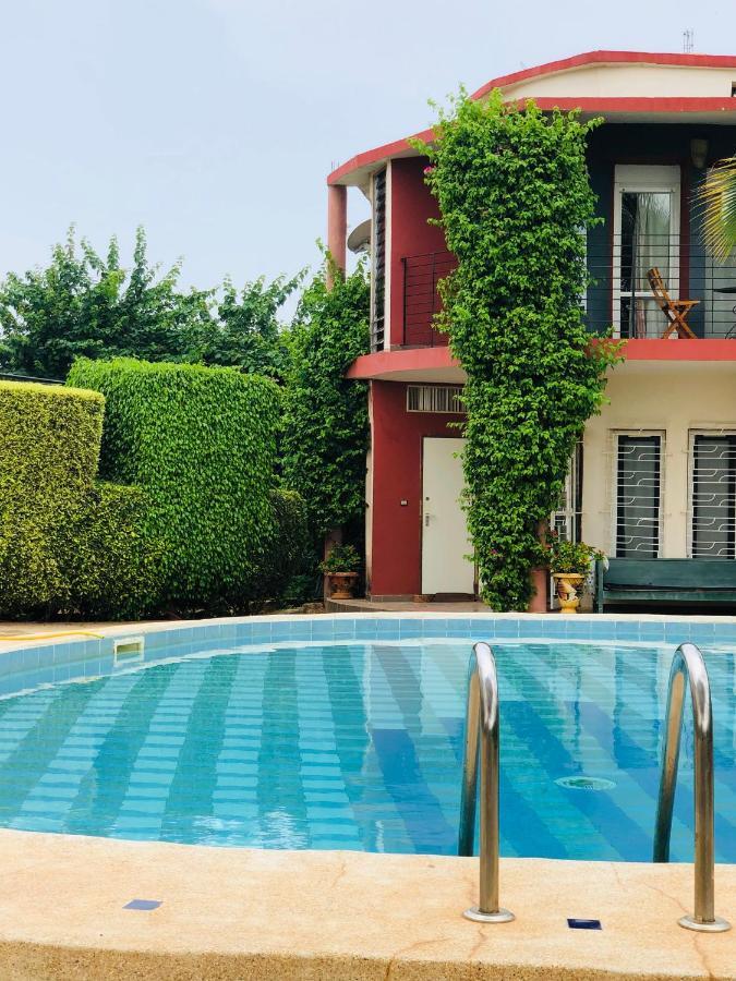 Fadu'Gh Villa Somone Exteriör bild