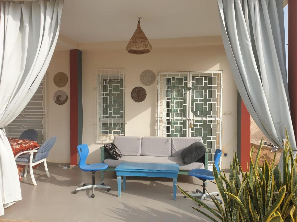 Fadu'Gh Villa Somone Exteriör bild