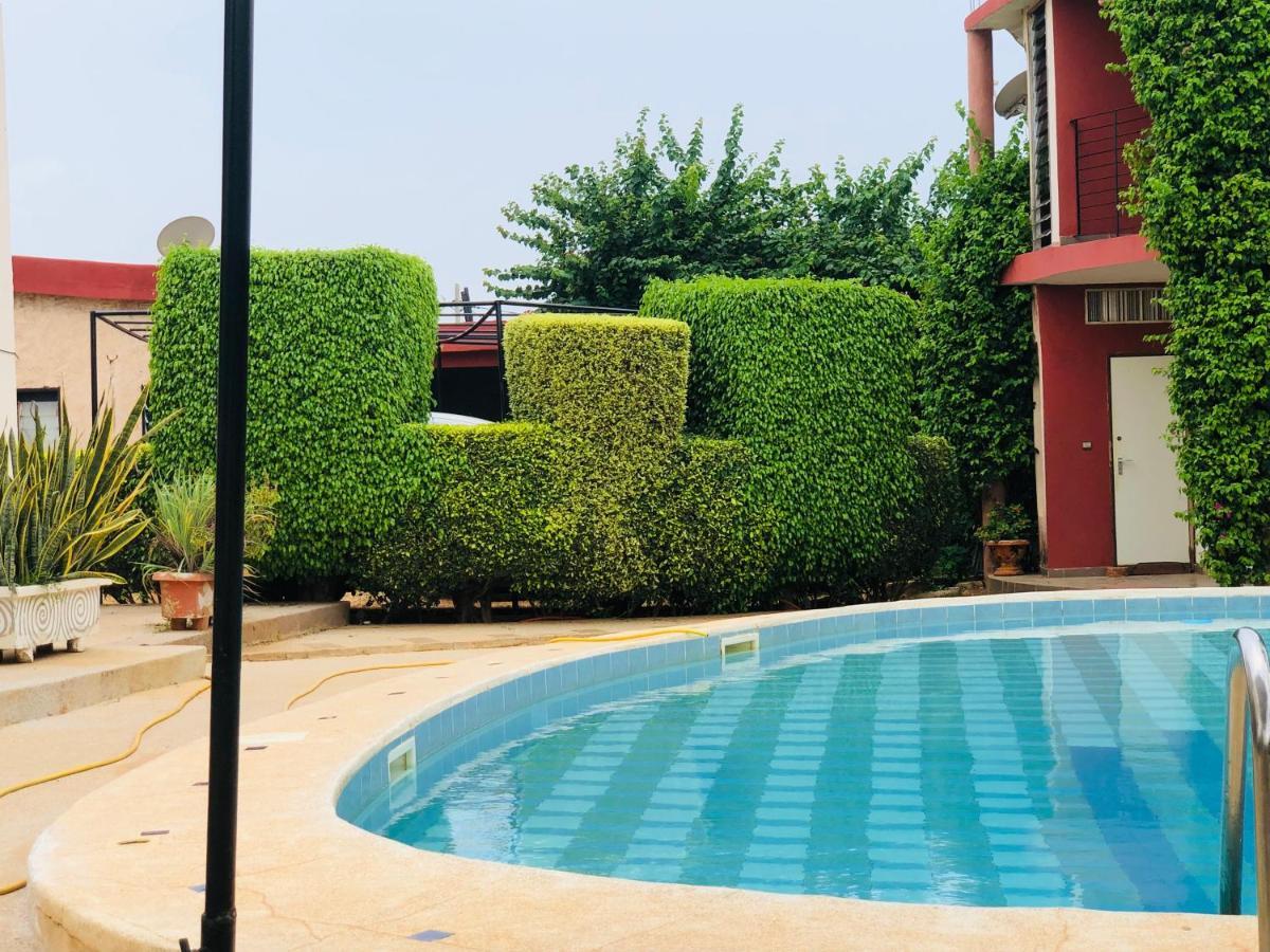 Fadu'Gh Villa Somone Exteriör bild