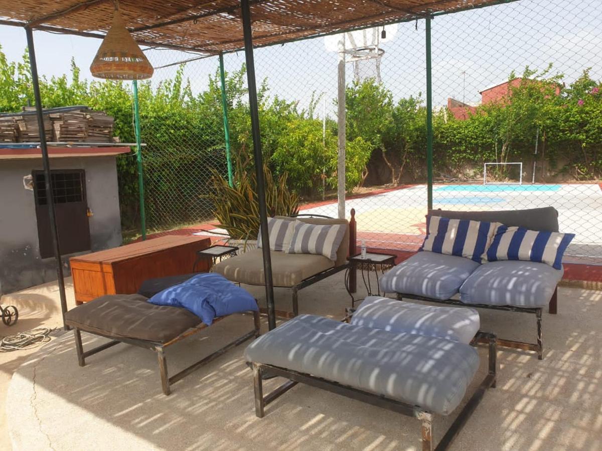 Fadu'Gh Villa Somone Exteriör bild