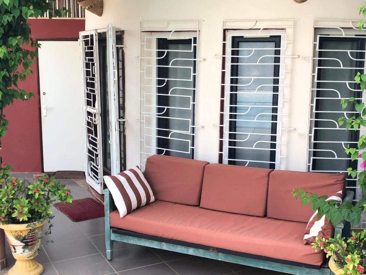 Fadu'Gh Villa Somone Exteriör bild