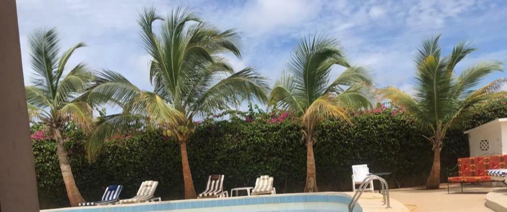 Fadu'Gh Villa Somone Exteriör bild