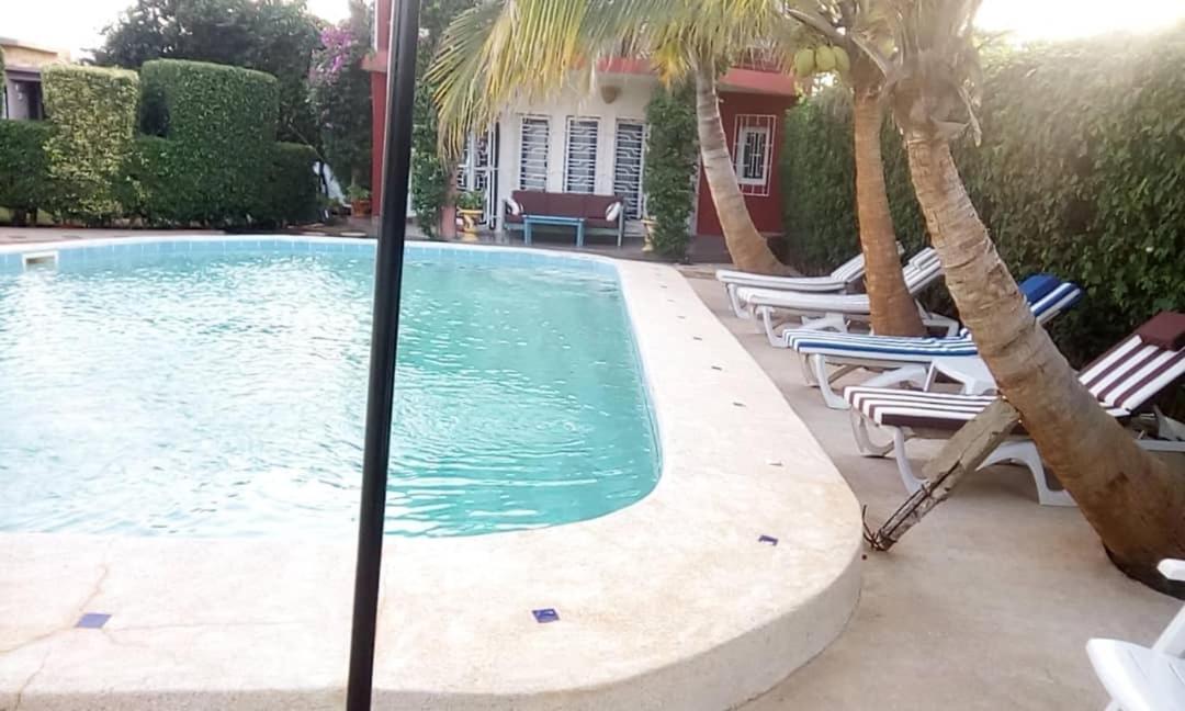 Fadu'Gh Villa Somone Exteriör bild